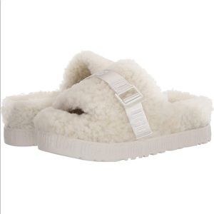 UGG Women Fluffita Slipper